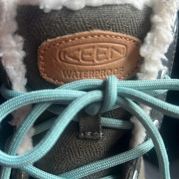 Keen Elsa Green and Black Leather Winter Boots Size 6 Snow Boot Waterproof - Picture 2 of 10